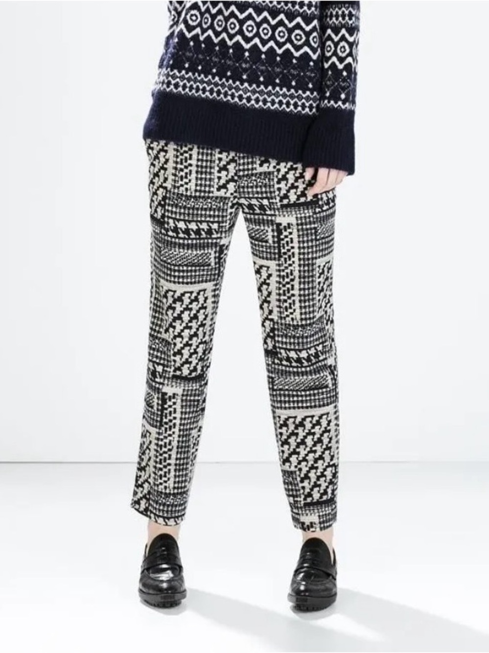 Zara Black and Beige Houndstooth Patterned Trousers